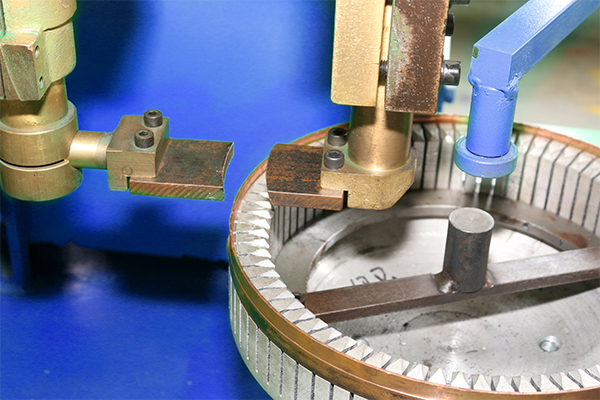 Αυτόματη Μηχανή Σημειακής Συγκόλλησης για Εσωτερικό Δακτύλιο με Ακριβή Διανομή Σύρματος 6