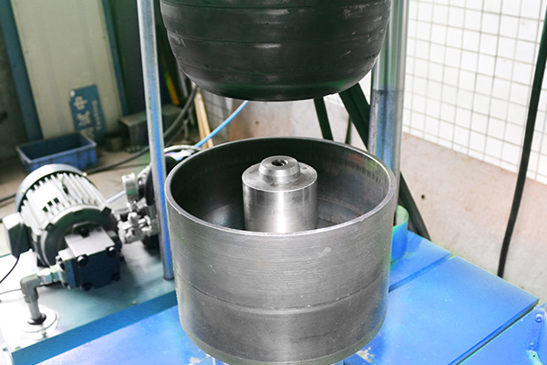 Αυτόματη Μηχανή Σημειακής Συγκόλλησης για Εσωτερικό Δακτύλιο με Ακριβή Διανομή Σύρματος 10