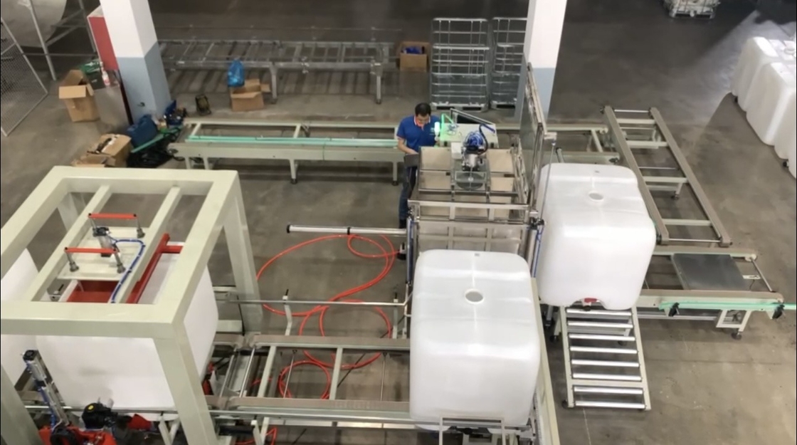 Ηλεκτρονική γραμμή παραγωγής IBC Grid Cage Frame, πλήρως αυτόματη γραμμή δοκιμής διαρροής μηχανής δεξαμενής IBC