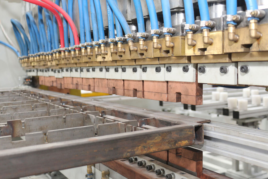 Εξοικονόμηση ενέργειας Αυτοματοποιημένη συγκόλληση συρτάριων συρτάριων προσφέροντας σταθερή απόδοση και εύκολη συντήρηση για γραμμές συναρμολόγησης συρτάριων συρτάριων